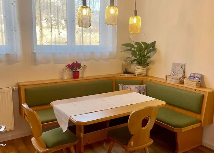 Haus Burda سخلادميخ